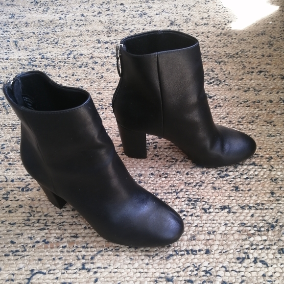 Christian Siriano Black Heeled Boots, size 7.5 - Picture 1 of 9